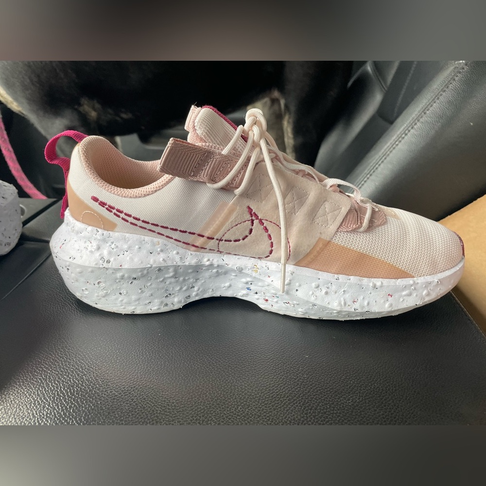 Women’s Nike Crater Impact Workout Sneakers - Picture 7 of 9